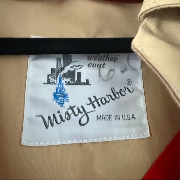 Misty Harbor Elegant Tan Trench Coat with Relaxed Fit - Picture 4 of 10